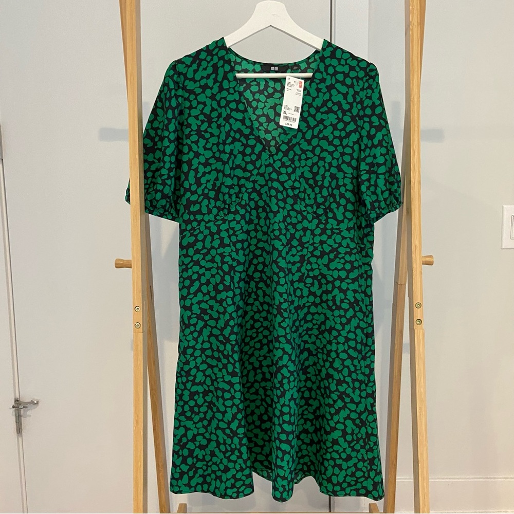 UNIQLO Women’s Printed Vneck Summer Dress